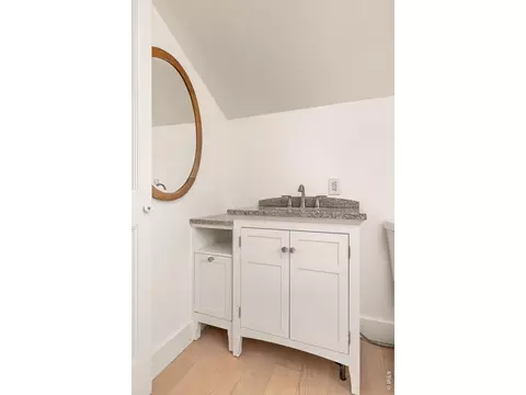 Bath - 2238 16th St, Boulder, CO 80302 photo 4 of 5