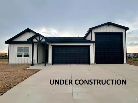 305 Plains Pkwy, Hudson, CO 80642