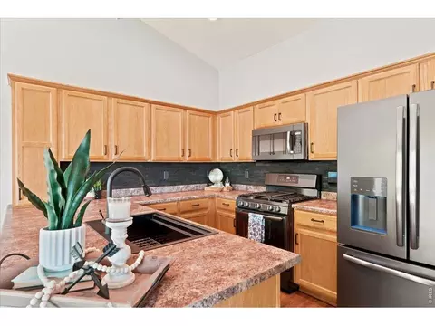Kitchen - 862 Sunlight Peak Dr, Windsor, CO 80550 photo 3 of 5