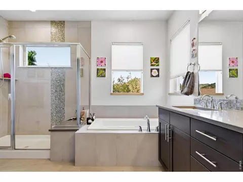 Bath - 340 Mcconnell Dr, Lyons, CO 80540 photo 2 of 4