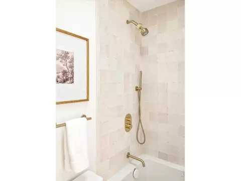 Bath - 1040 Brook Rd, Boulder, CO 80302 photo 4 of 4