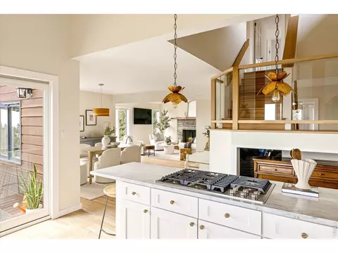 Kitchen - 1040 Brook Rd, Boulder, CO 80302 photo 5 of 6