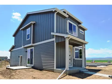 529 S 10th St, Berthoud, CO 80513 photo 2