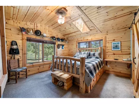 Bedroom - 204 Coughlin Meadows Rd, Boulder, CO 80302 photo 3 of 4