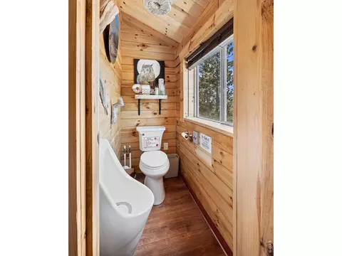 Bath - 204 Coughlin Meadows Rd, Boulder, CO 80302 photo 5 of 5