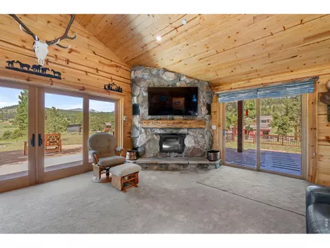 Living - 204 Coughlin Meadows Rd, Boulder, CO 80302 photo 3 of 6