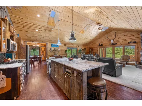 Kitchen - 204 Coughlin Meadows Rd, Boulder, CO 80302 photo 2 of 8