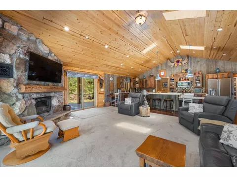 Living - 204 Coughlin Meadows Rd, Boulder, CO 80302 photo 2 of 6