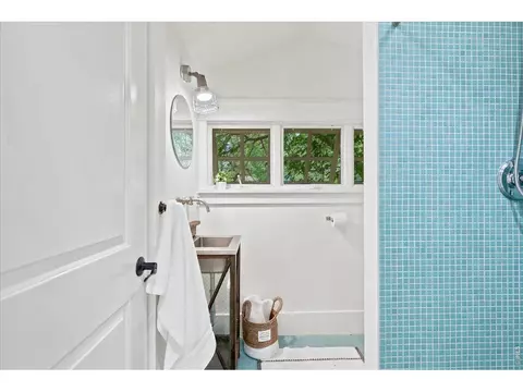 Bath - 778 13th St, Boulder, CO 80302 photo 3 of 3