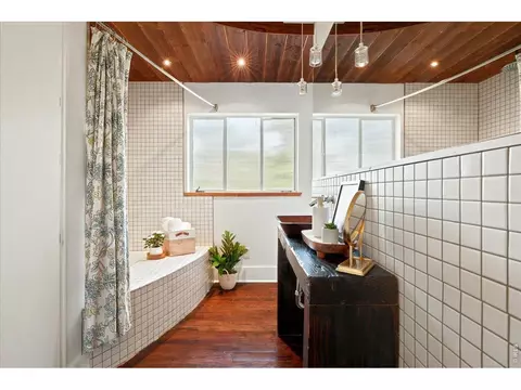 Bath - 778 13th St, Boulder, CO 80302 photo 2 of 3