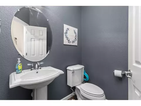 Bath - 279 Bittern Dr, Johnstown, CO 80534 photo 1 of 6