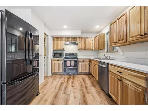 Kitchen - 3280 Dartmouth Ave, Boulder, CO 80305 photo 1 of 4