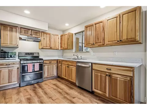 Kitchen - 3280 Dartmouth Ave, Boulder, CO 80305 photo 2 of 4