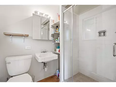 Bath - 3280 Dartmouth Ave, Boulder, CO 80305 photo 1 of 5