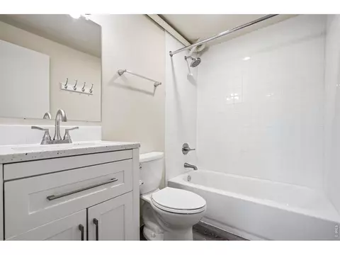 Bath - 3280 Dartmouth Ave, Boulder, CO 80305 photo 5 of 5