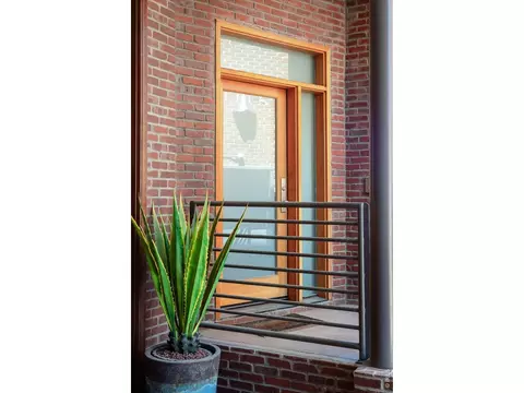 Entry Way - 820 Pearl St #E, Boulder, CO 80302 photo 1 of 2