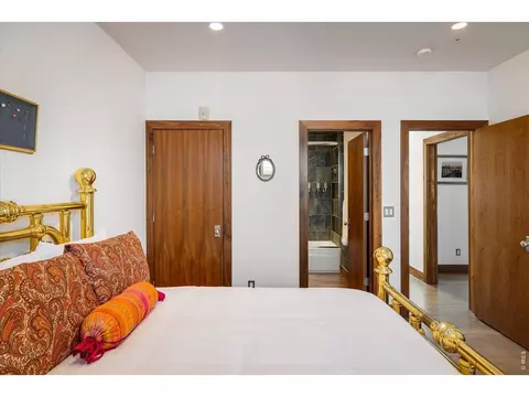Bedroom - 820 Pearl St #E, Boulder, CO 80302 photo 3 of 4