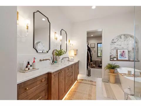 Bath - 951 Warbling Dr, Windsor, CO 80550 photo 1 of 8