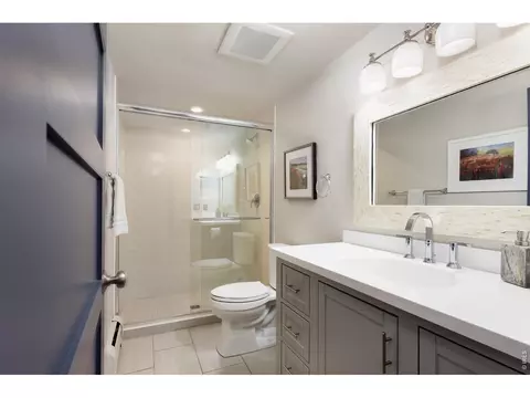 Bath - 8929 Tahoe Ln, Boulder, CO 80301 photo 3 of 3