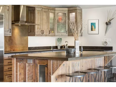 Kitchen - 1091 Shadow Ridge Rd, Laporte, CO 80535 photo 5 of 7