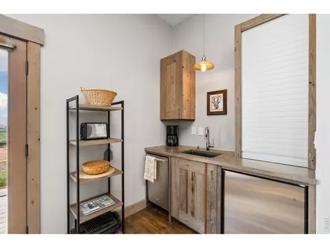 Kitchen - 1091 Shadow Ridge Rd, Laporte, CO 80535 photo 7 of 7
