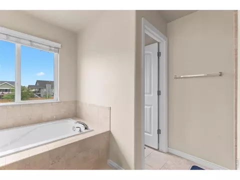 Bath - 562 Dakota Ct, Windsor, CO 80550 photo 5 of 7
