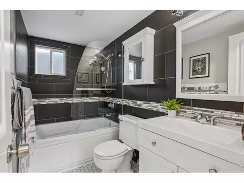 Bath - 2905 Vassar Dr, Boulder, CO 80305 photo 7 of 8