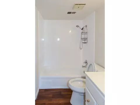 Bath - 2141 Baseline Rd #16, Boulder, CO 80302 photo 3 of 4