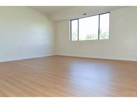 Living - 2141 Baseline Rd #16, Boulder, CO 80302 photo 2 of 2