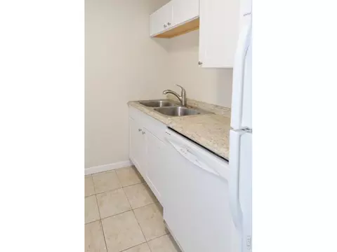 Kitchen - 2141 Baseline Rd #16, Boulder, CO 80302 photo 2 of 3