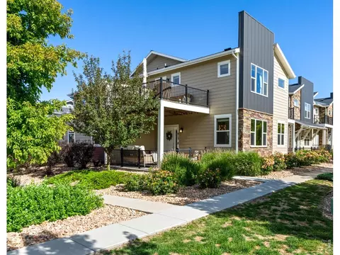 813 Grandview Mdws Dr, Longmont, CO 80503