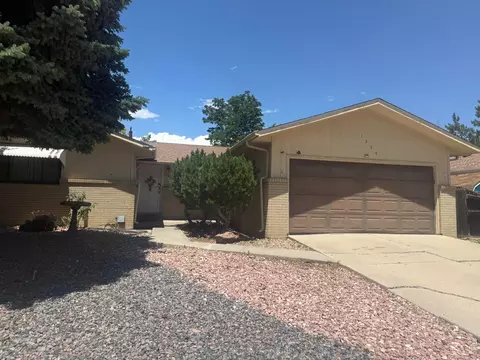 1320 Garden Cir, Longmont, CO 80501