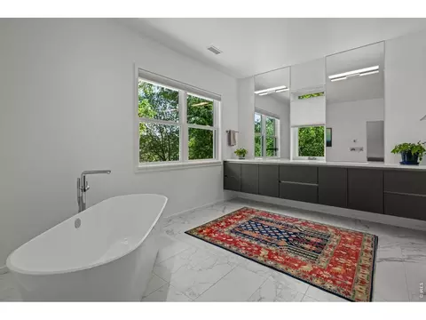 Bath - 1425 Upland Ave, Boulder, CO 80304 photo 1 of 5