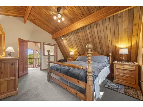 Bedroom - 12191 Tecumseh Trl, Conifer, CO 80433 photo 2 of 7