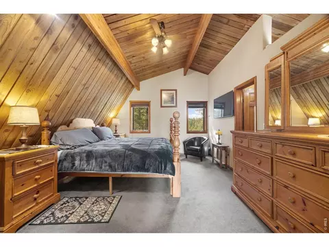 Bedroom - 12191 Tecumseh Trl, Conifer, CO 80433 photo 3 of 7