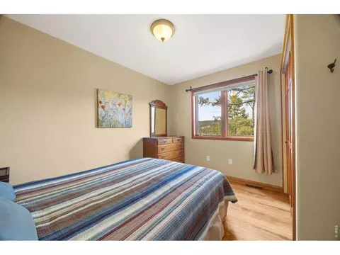 Bedroom - 12191 Tecumseh Trl, Conifer, CO 80433 photo 1 of 7