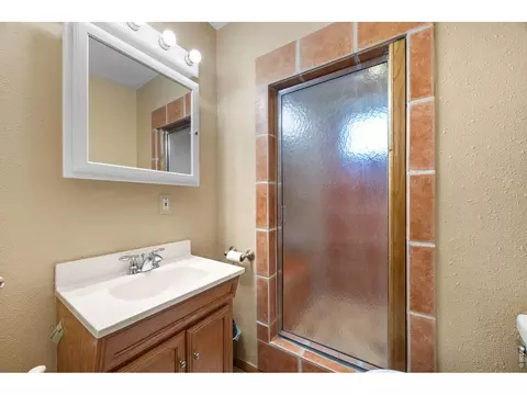 Bath - 12191 Tecumseh Trl, Conifer, CO 80433 photo 3 of 4