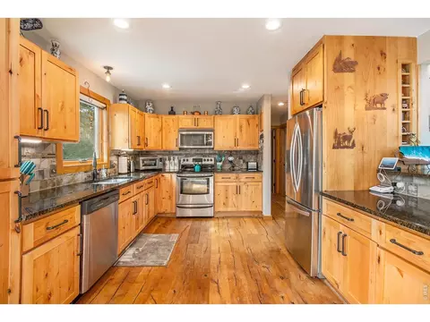Kitchen - 270 Choctaw Rd, Lyons, CO 80540 photo 1 of 2