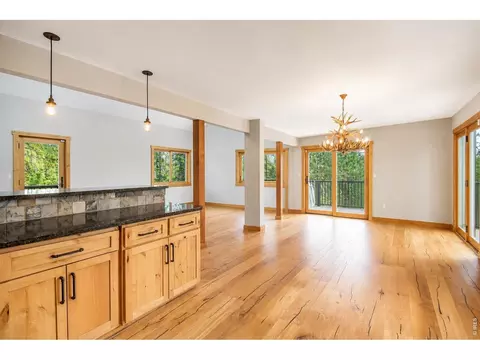 Dining - 270 Choctaw Rd, Lyons, CO 80540 photo 3 of 4