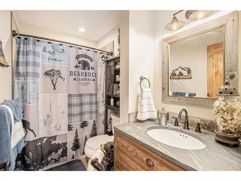 Bath - 270 Choctaw Rd, Lyons, CO 80540 photo 2 of 2