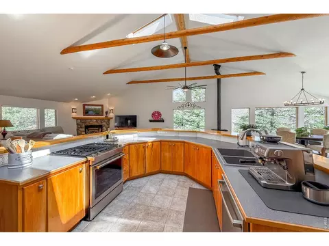 Kitchen - 1108 Eagle Dr, Lyons, CO 80540 photo 4 of 5