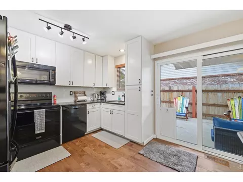 Kitchen - 216 Chestnut St, Windsor, CO 80550 photo 2 of 2