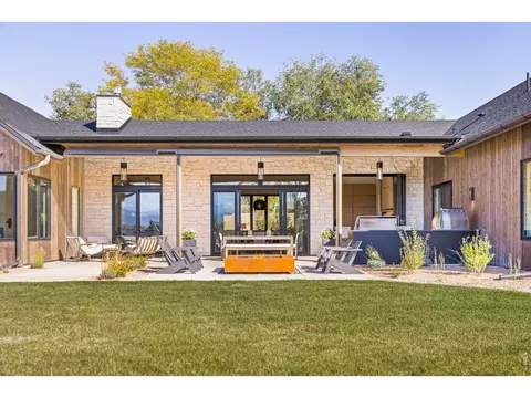 Exterior - 8003 Sagebrush Ct, Boulder, CO 80301 photo 2 of 7