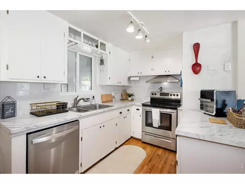 Kitchen - 905 36th St, Boulder, CO 80303 photo 3 of 3