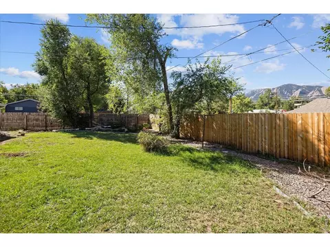 Exterior - 905 36th St, Boulder, CO 80303 photo 9 of 9
