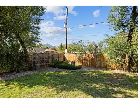 Exterior - 905 36th St, Boulder, CO 80303 photo 5 of 9