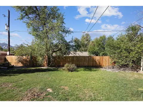 Exterior - 905 36th St, Boulder, CO 80303 photo 4 of 9