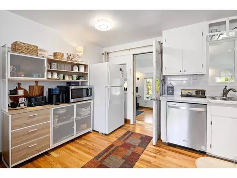 Kitchen - 905 36th St, Boulder, CO 80303 photo 2 of 3