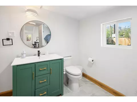 Bath - 905 36th St, Boulder, CO 80303 photo 1 of 2