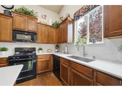 Kitchen - 520 Botley Ct, Windsor, CO 80550 photo 3 of 6